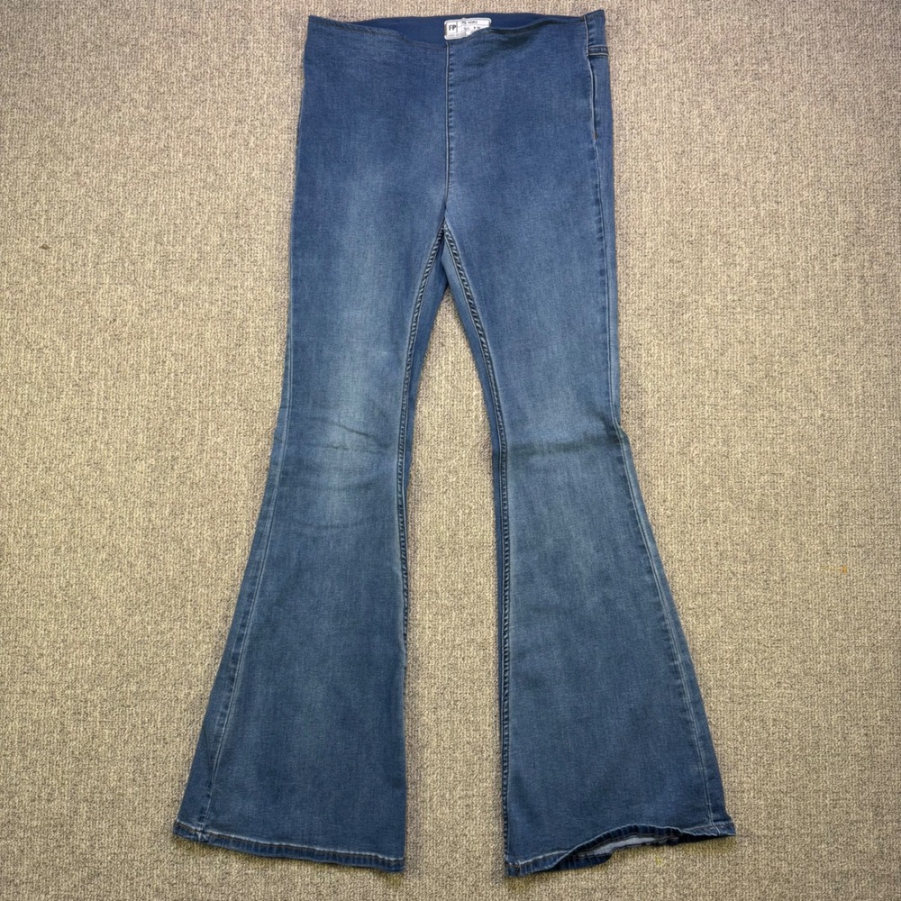 Free People Penny Pull On Flare Jeans Blue Denim Size 30 OB542650 Boho Retro